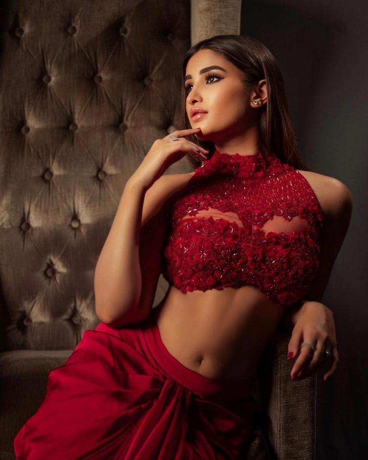Raveena Tandon Daughter Rasha Thadani HD Photo Gallery - Sakshi7