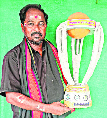 వరల్డ్కప్ నమూనాతో సుధాకర్ 1