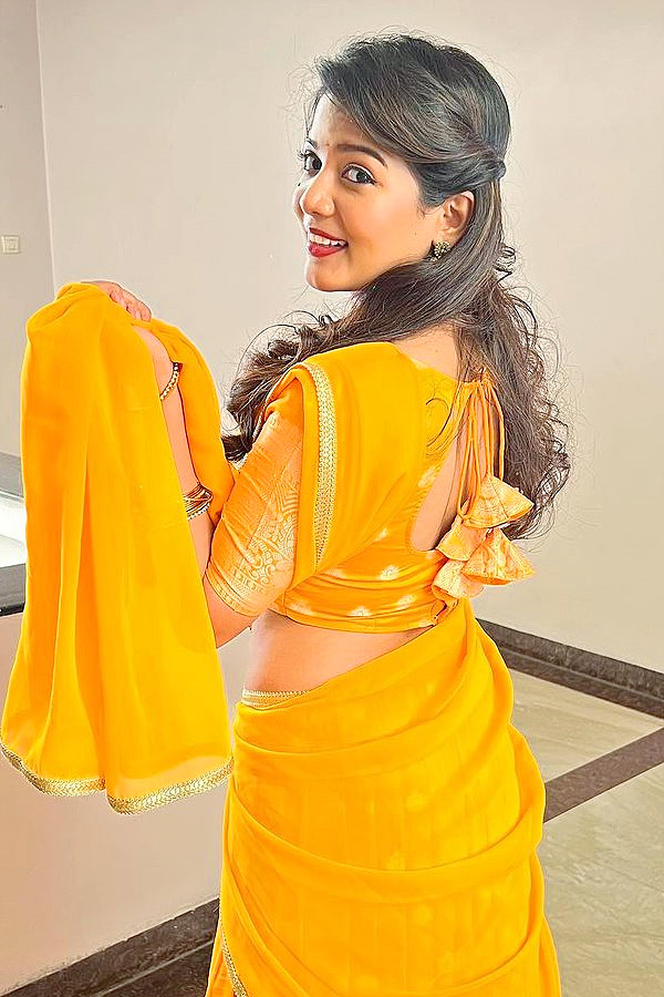 Actress Goldie Nissy Stunning Photos - Sakshi15