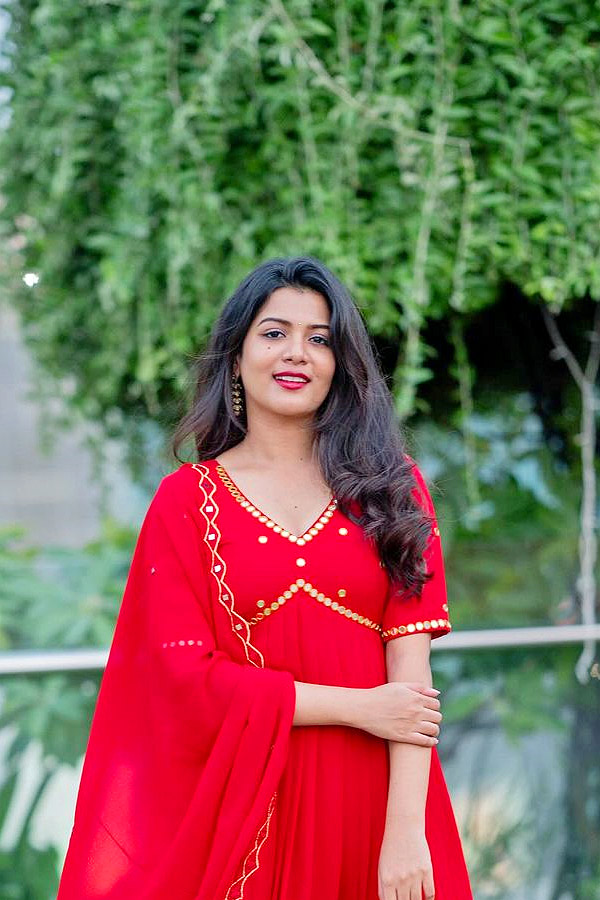 Actress Goldie Nissy Stunning Photos - Sakshi17