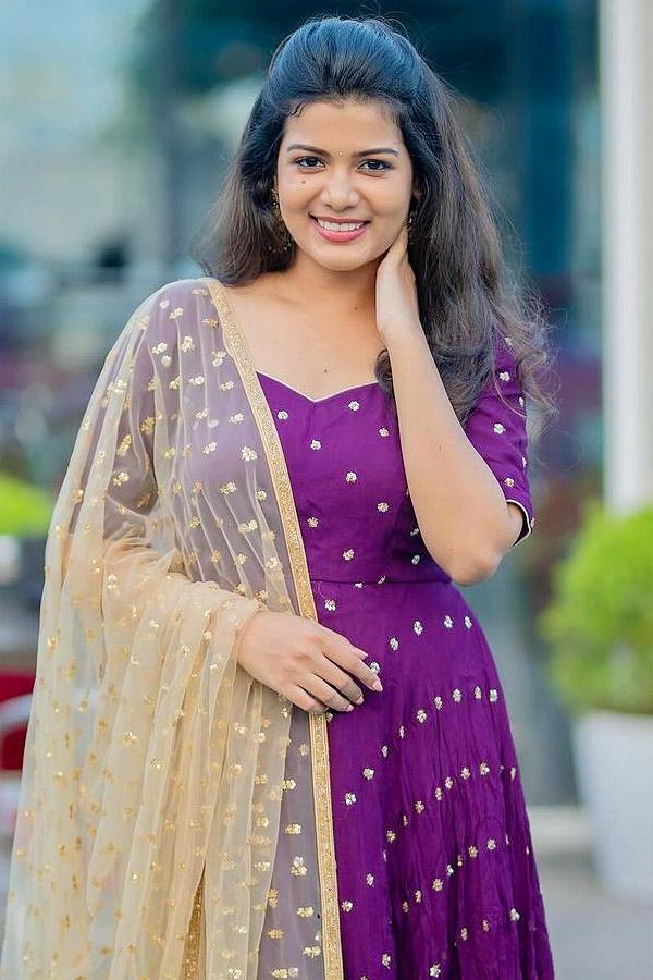 Actress Goldie Nissy Stunning Photos - Sakshi19