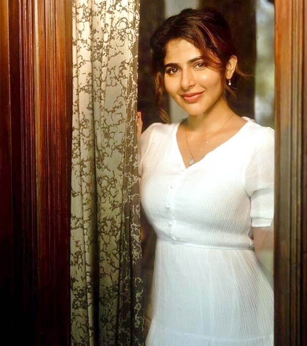 Indian Actress Iswarya Menon HD Photo Gallery - Sakshi8