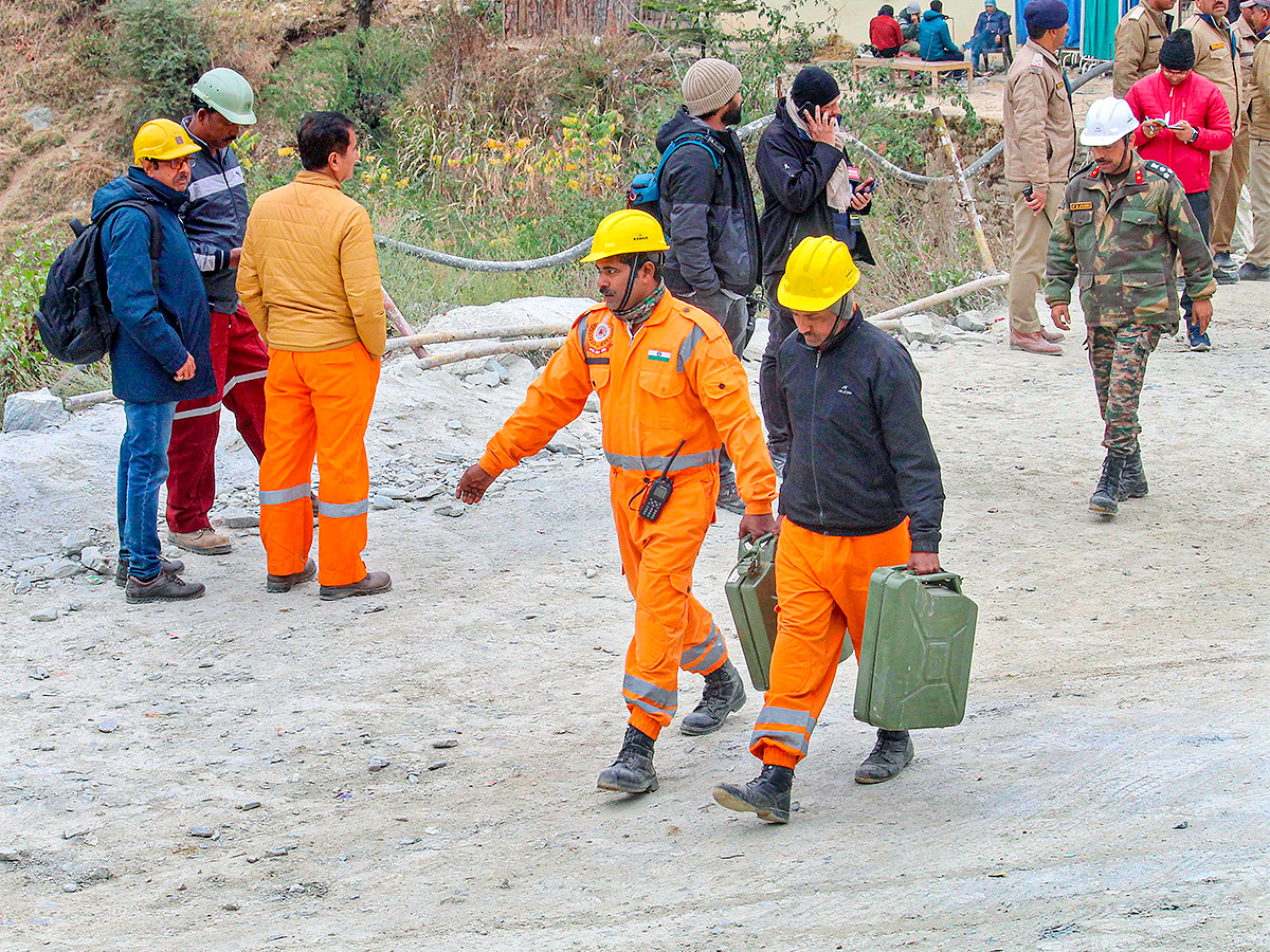 41 workers trapped inside the under-construction Silkyara Tunnel - Sakshi19