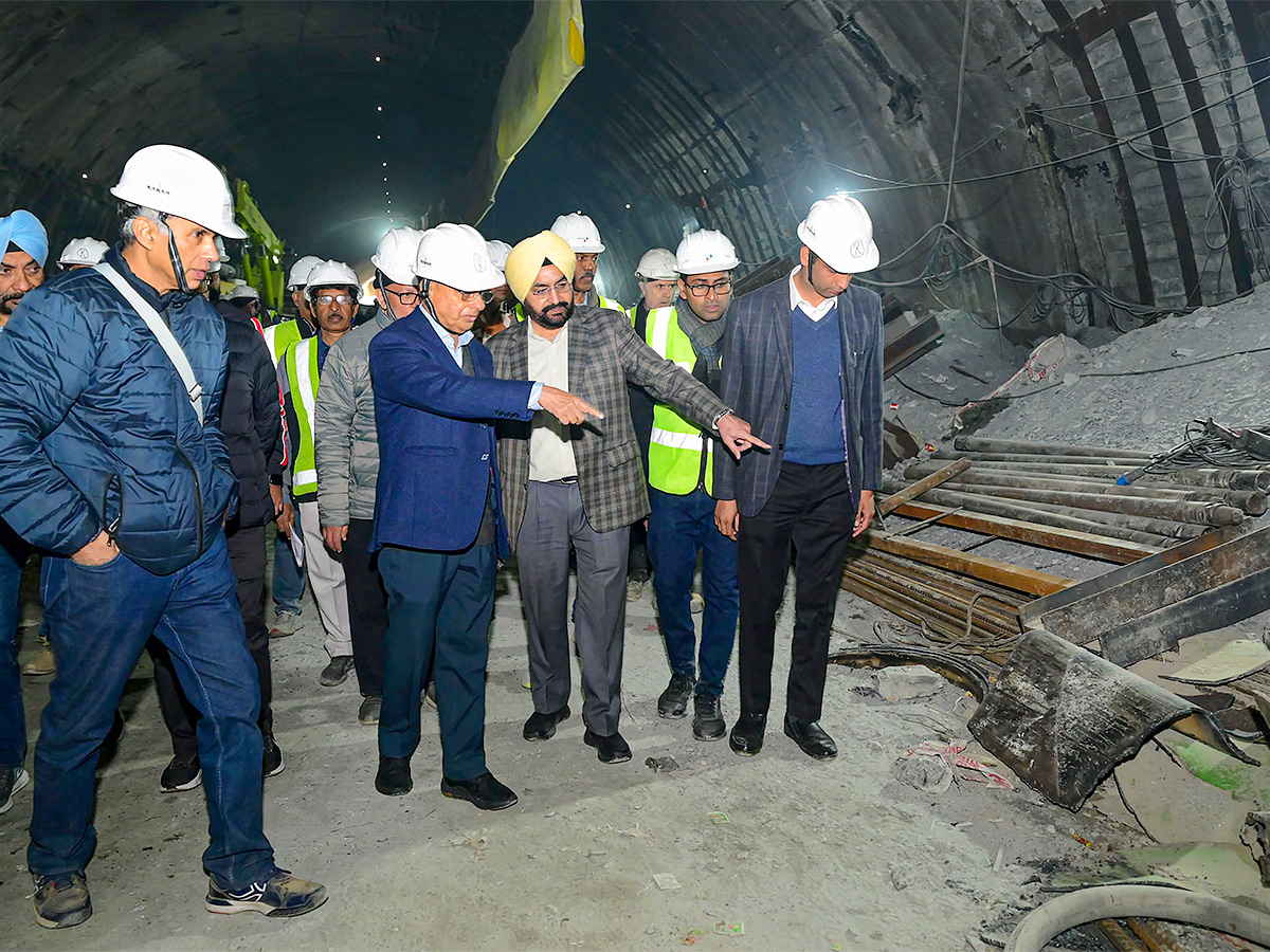 41 workers trapped inside the under-construction Silkyara Tunnel - Sakshi23