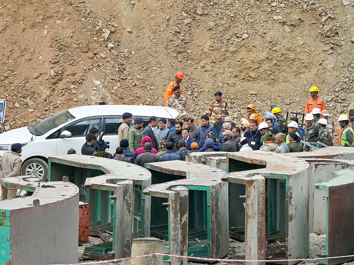 41 workers trapped inside the under-construction Silkyara Tunnel - Sakshi6