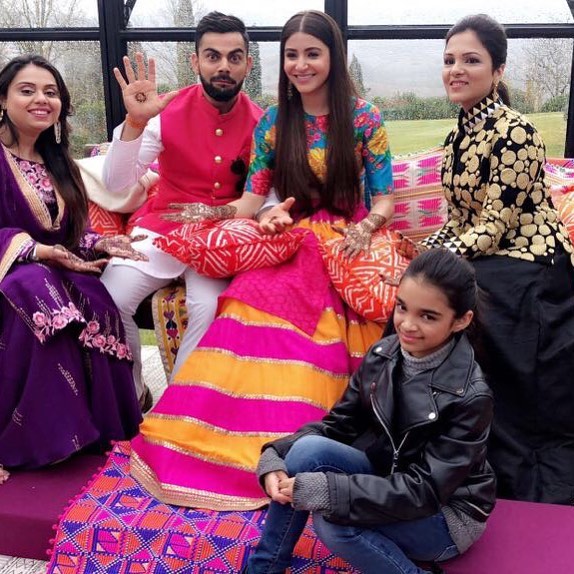 Virat Kohli Sister Bhawna Kohli Dhingra And Family HD Photo Gallery - Sakshi19