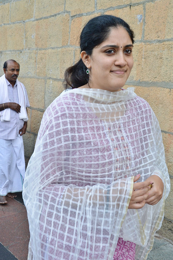Dhanya Balakrishna Visit Tirumala PHotos - Sakshi5