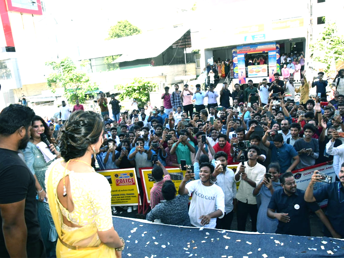 Actress Sreeleela opens jewelery showroom in vizag - Sakshi8