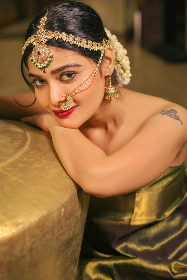 Dharsha Gupta Latest Stunning Photos - Sakshi8