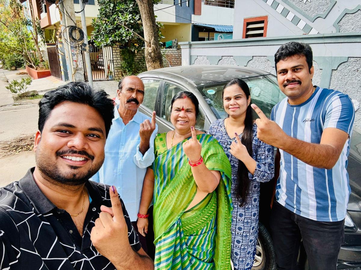 Telangana Assembly Elections 2023: Sakshi Selfie Mania - Sakshi29