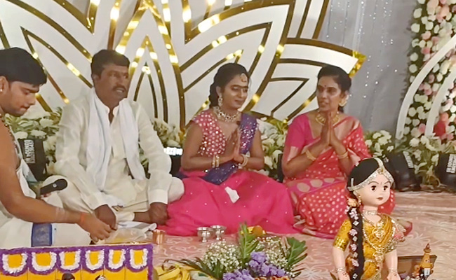 Pushpa Actress Kalpalatha Daughter Engagement PHotos Viral - Sakshi2