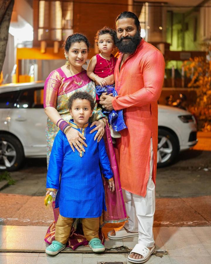Rishab Shetty Lovely Family Photos - Sakshi11
