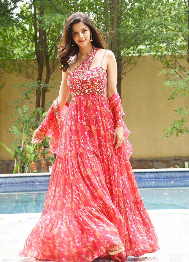 Actress Vedika Photos - Sakshi16