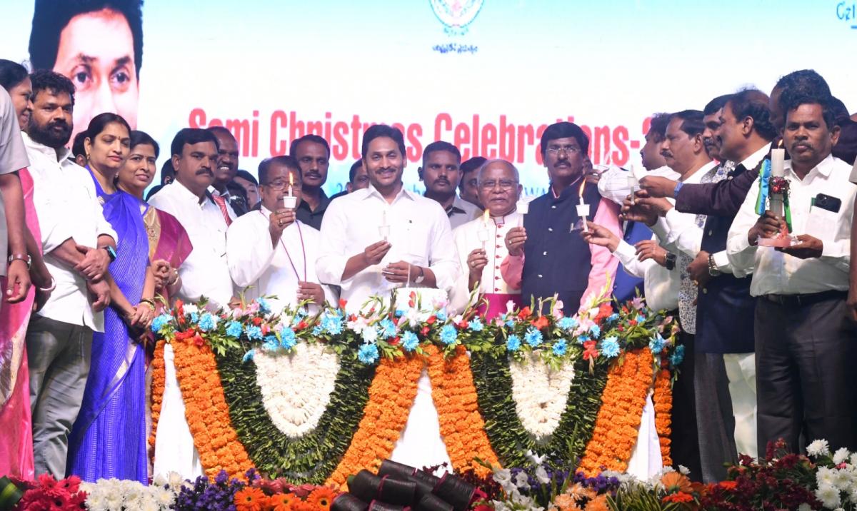 AP CM YS Jagan Participated In Christmas Celebrations Photos - Sakshi4
