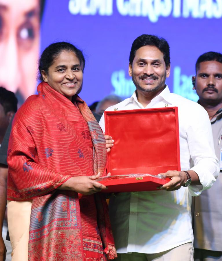 AP CM YS Jagan Participated In Christmas Celebrations Photos - Sakshi19