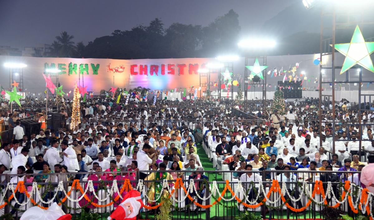 AP CM YS Jagan Participated In Christmas Celebrations Photos - Sakshi22