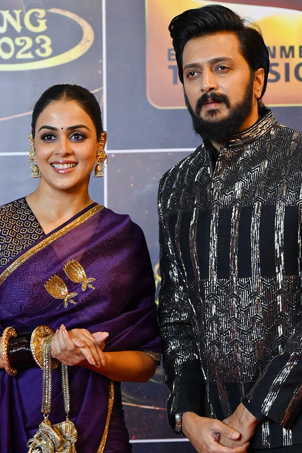 Indian film industry celebs attend Mumbai Police event At Mumbai Photos - Sakshi2