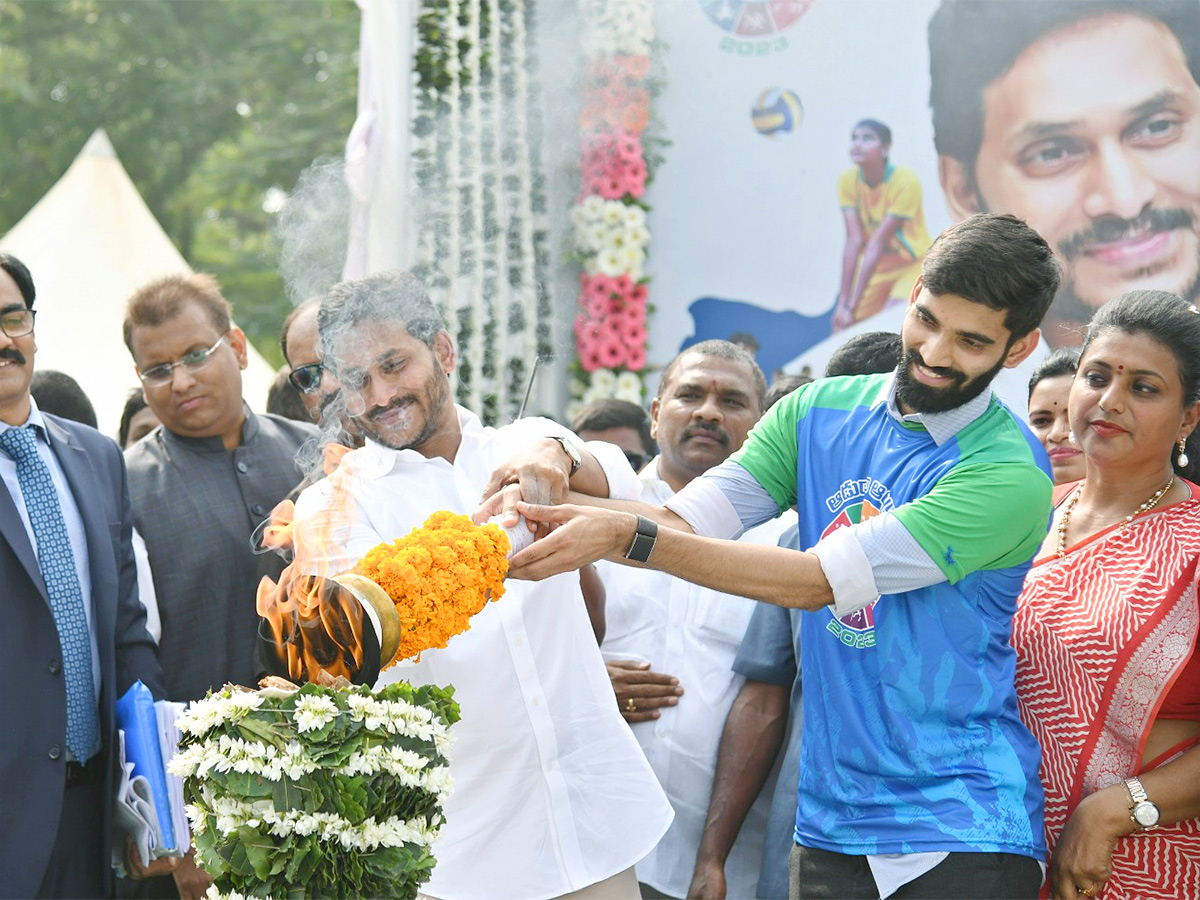 AP CM YS Jagan Participates in Aadudam Andhra Programme Photos - Sakshi10