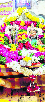 అలంకరణలో స్వామివారు 1
