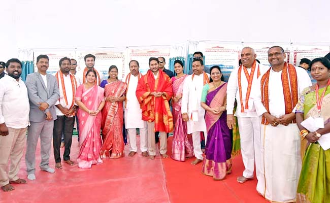 AP CM YS Jagan Laid Foundation Stone For New Temples Vijayawada Photos - Sakshi12