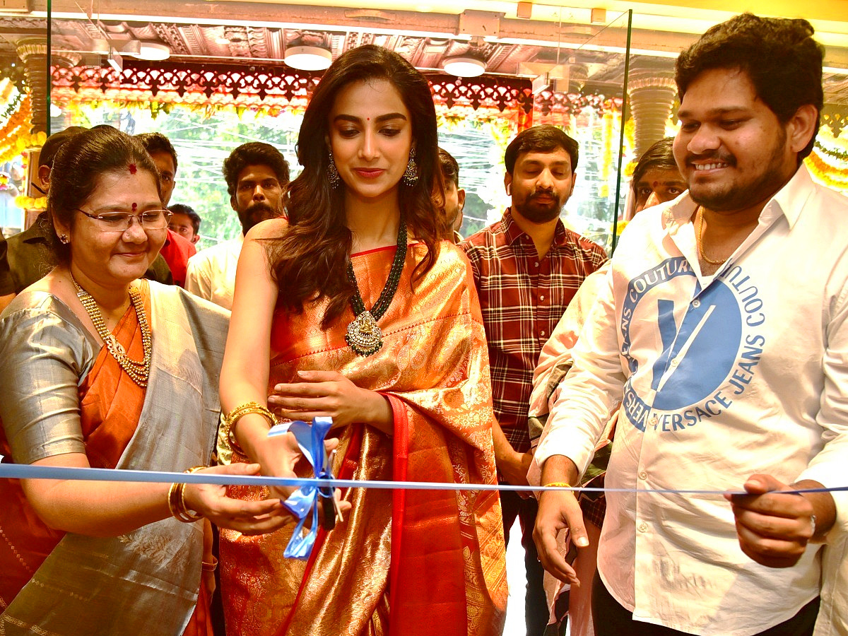 Meenakshi Chaudhary at Weaverly Handloom Store launch Photos - Sakshi11