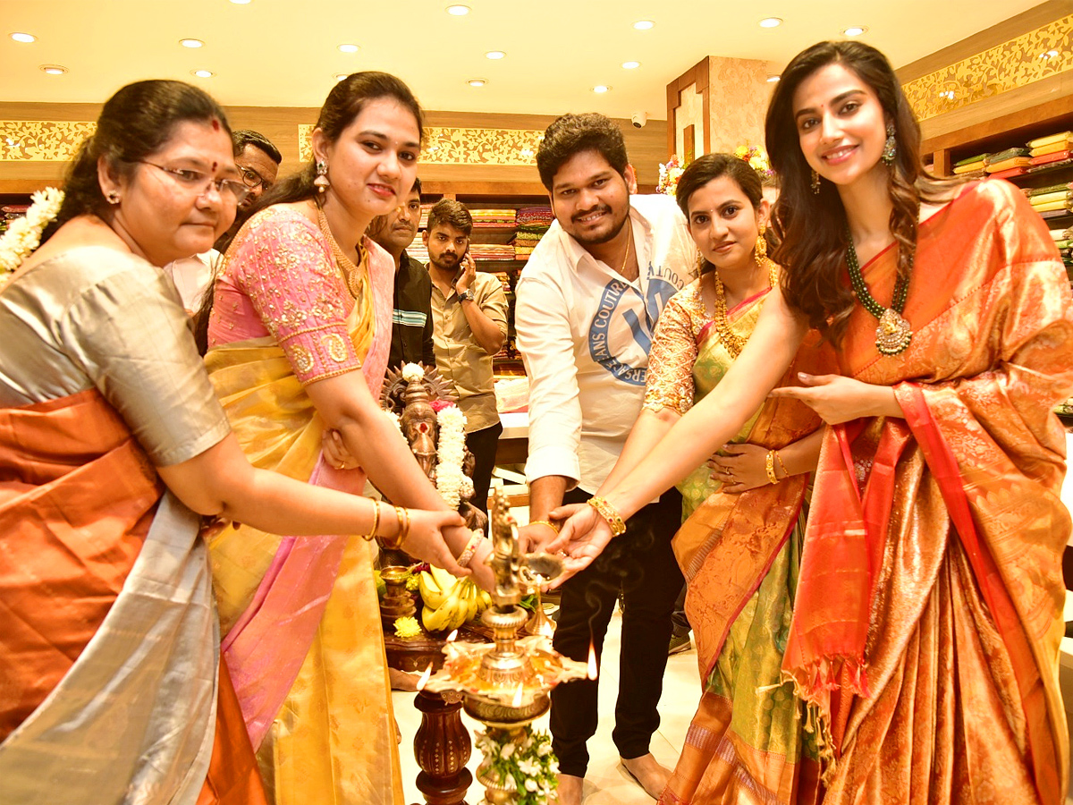 Meenakshi Chaudhary at Weaverly Handloom Store launch Photos - Sakshi5