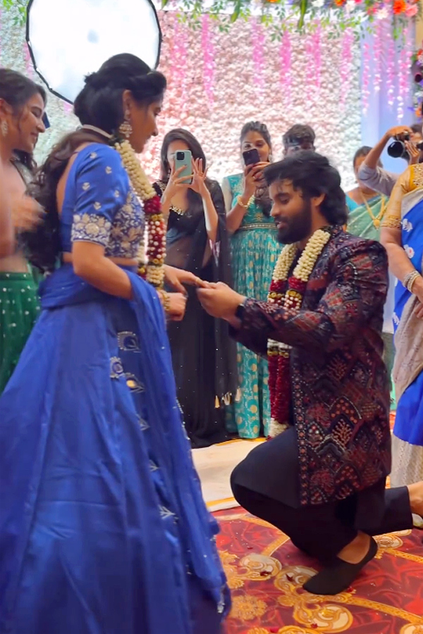 Bigg Boss Contestant Vasanthi Krishnan Share engagement photos In Instagram - Sakshi11