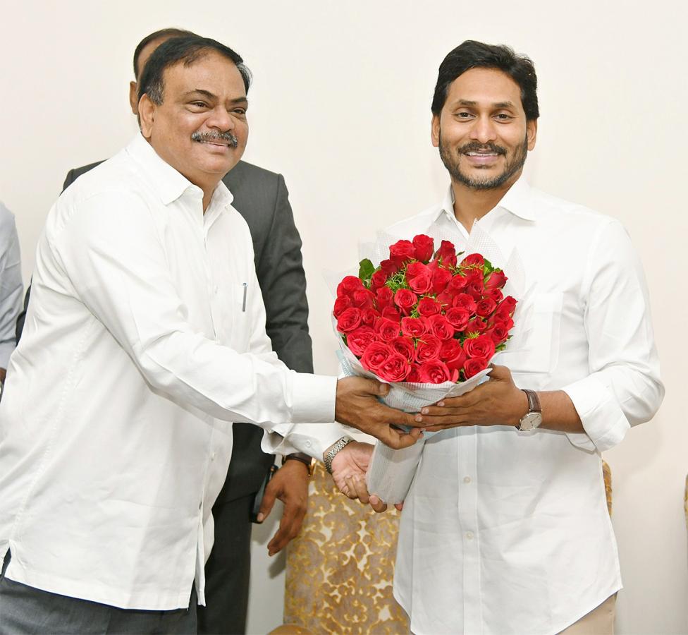 CM YS Jagan Participated In New Year Celebrations Photos - Sakshi38