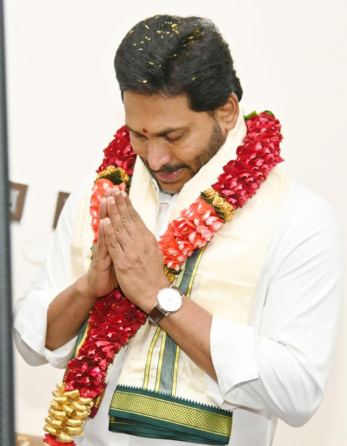 CM YS Jagan Participated In New Year Celebrations Photos - Sakshi11