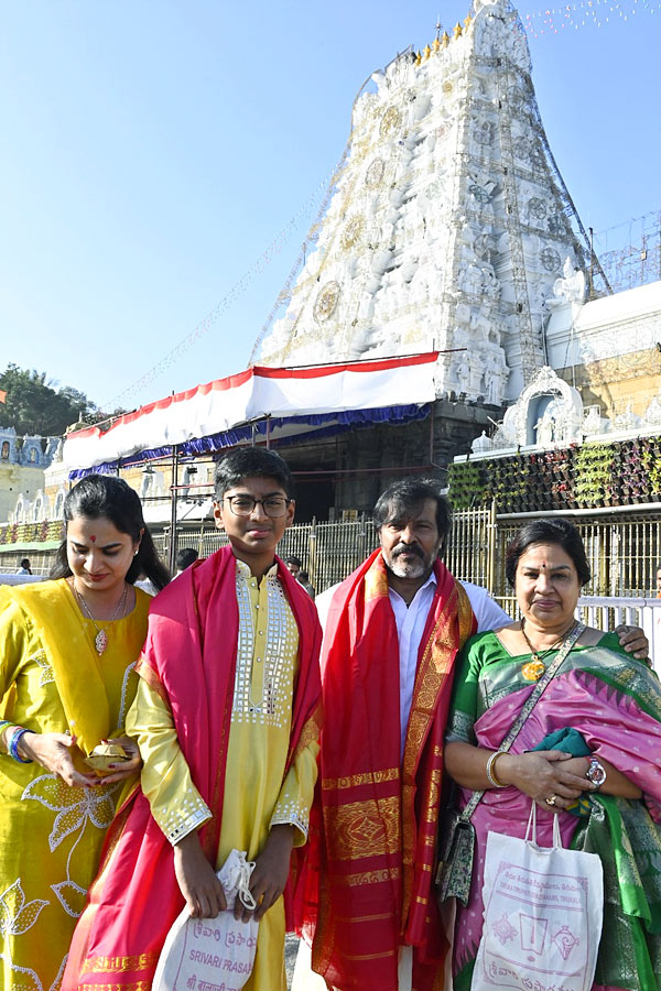 Cinematographer Chota K. Naidu With Family Visited Tirumala Temple Photos - Sakshi3
