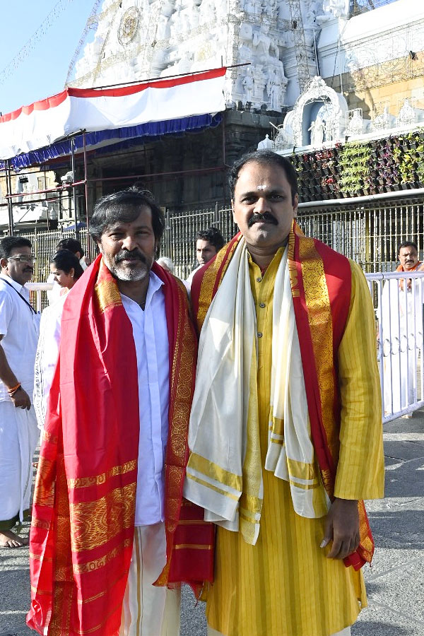 Cinematographer Chota K. Naidu With Family Visited Tirumala Temple Photos - Sakshi5