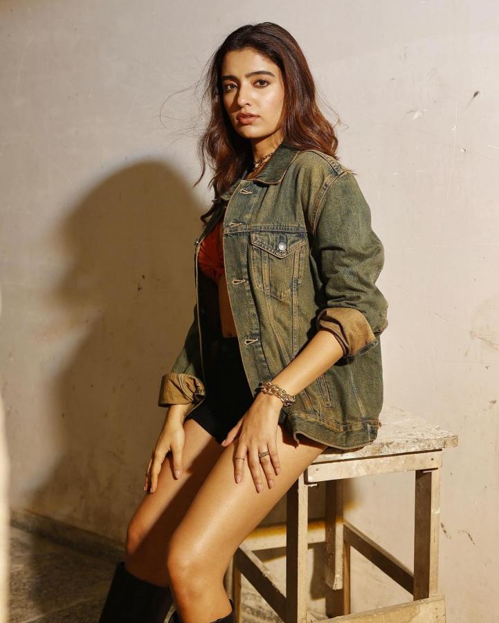 Rukshar Dhillon Blossoming Beauty With Her Photos  - Sakshi5