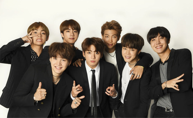 Top 10 Most Popular K-pop Groups Photos - Sakshi2