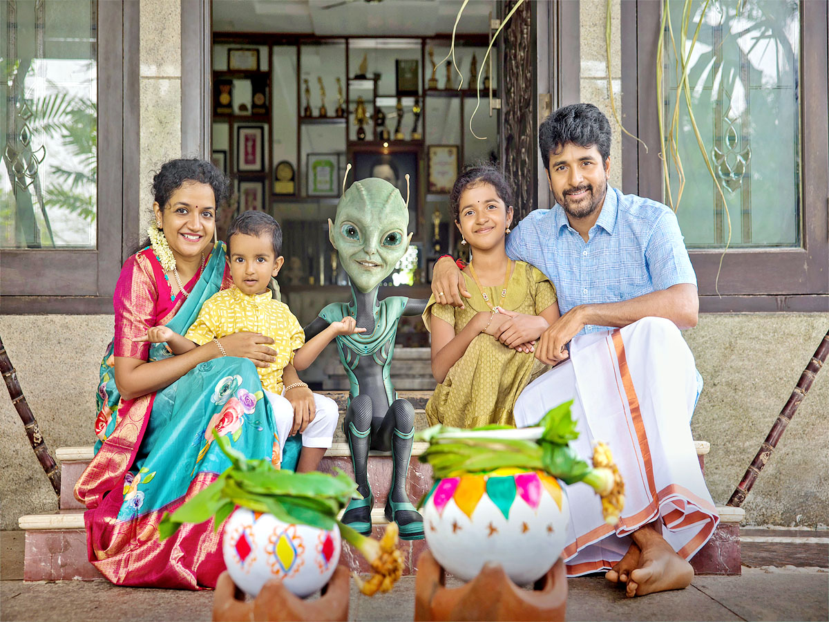 Celebrities Photos On Sankranti 2024 Goes Viral - Sakshi3