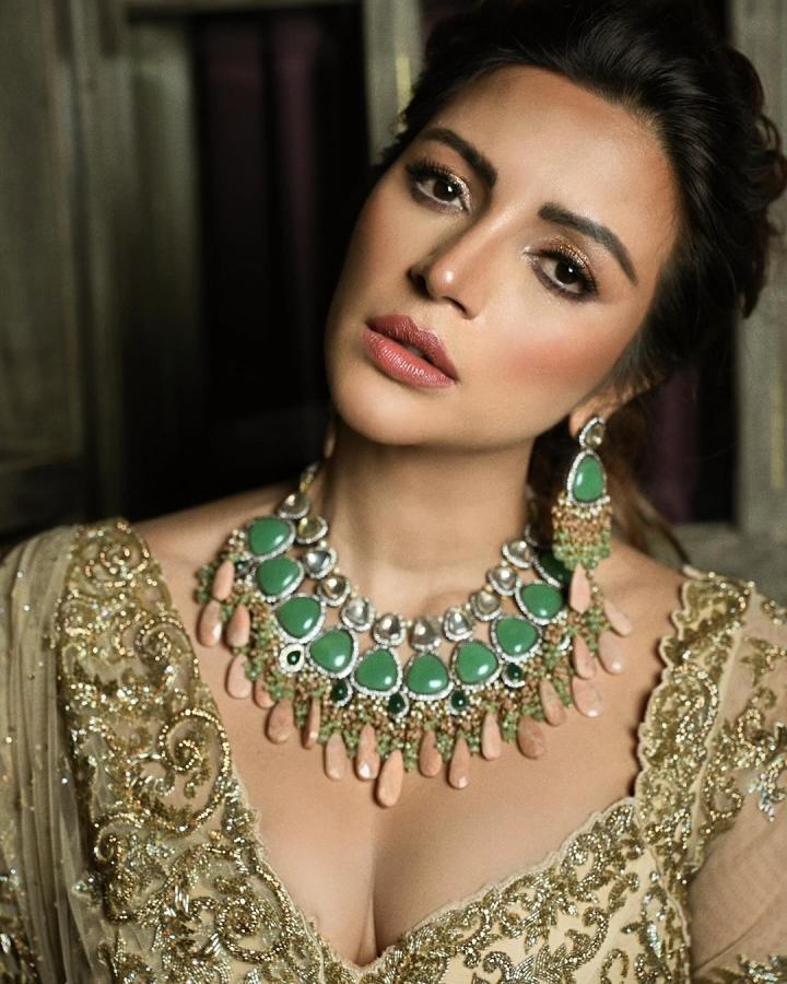 Shama Sikander Stuns In Green Glam Photos - Sakshi10