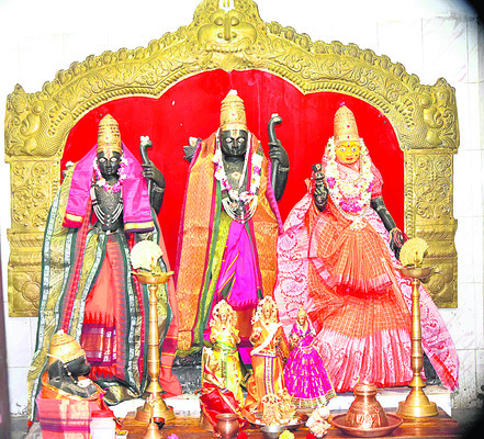 పురాతన సీతారామ లక్ష్మణుల విగ్రహాలు2