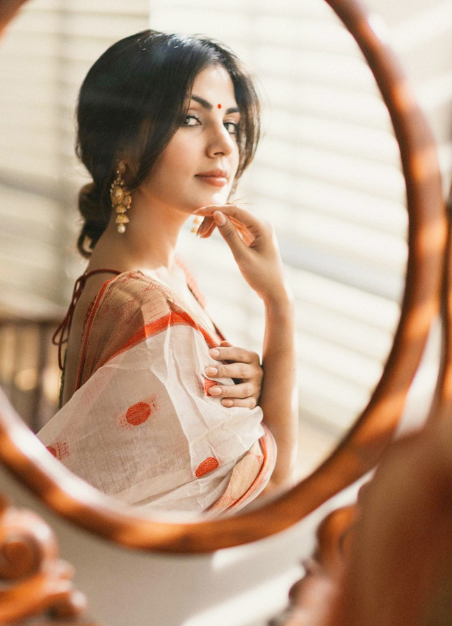 Bollywood Actress Rhea Chakraborty Stylish Sarees Photos - Sakshi3