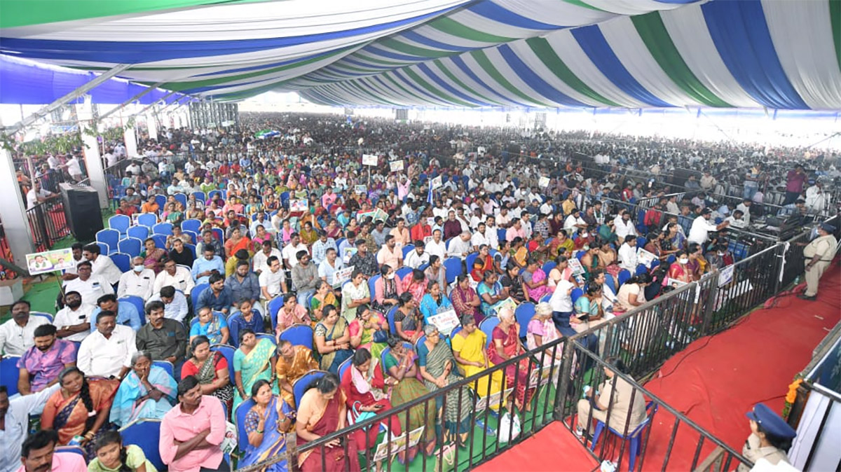 CM YS Jagan Attends YSR Pension Kanuka Program In Kakinada - Sakshi11