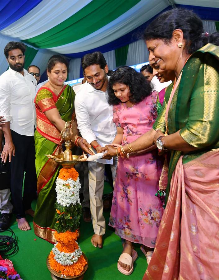 CM YS Jagan Attends YSR Pension Kanuka Program In Kakinada - Sakshi17