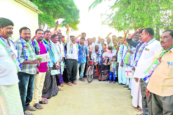 వీరపునాయునిపల్లె: వైఎస్సార్సీపీలో చేరిన గోనుమాకులపల్లె బీసీ కాలనీ వాసులు2