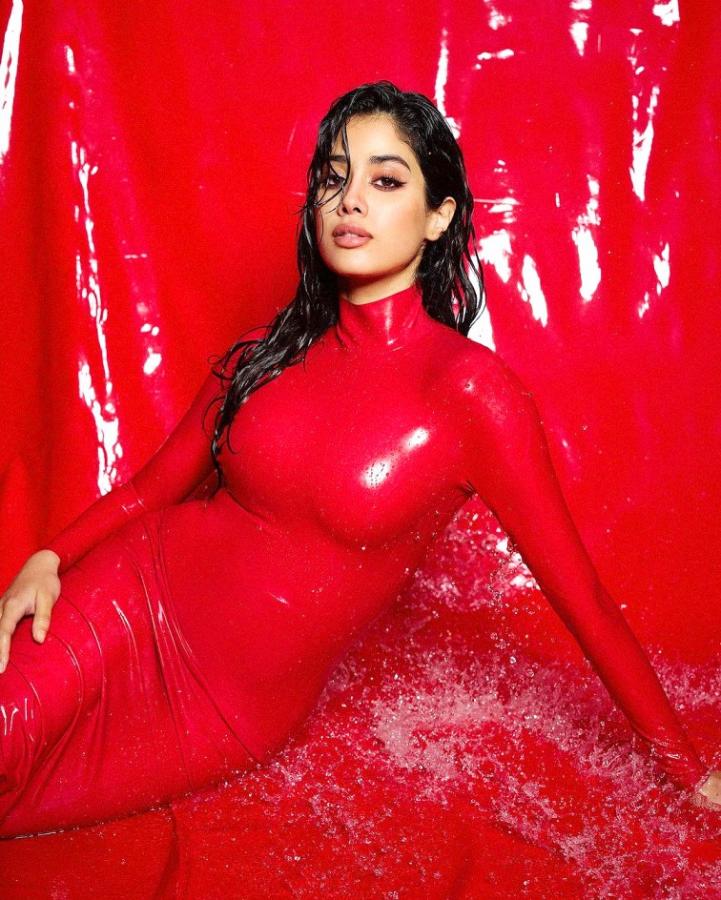 Devara Movie Heroine Janhvi Kapoor HD Latest Photo Gallery - Sakshi2