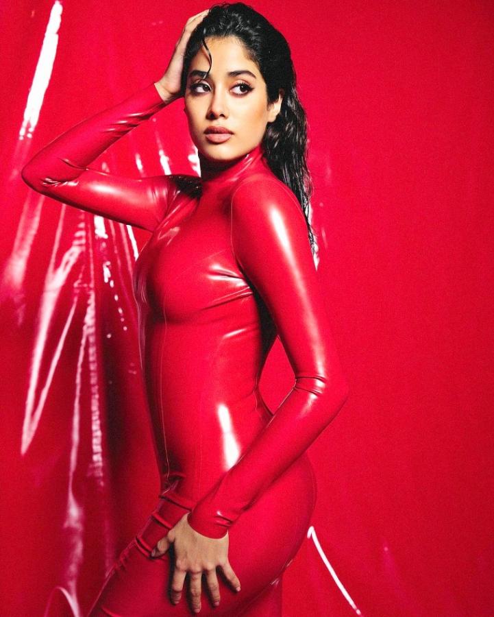 Devara Movie Heroine Janhvi Kapoor HD Latest Photo Gallery - Sakshi7