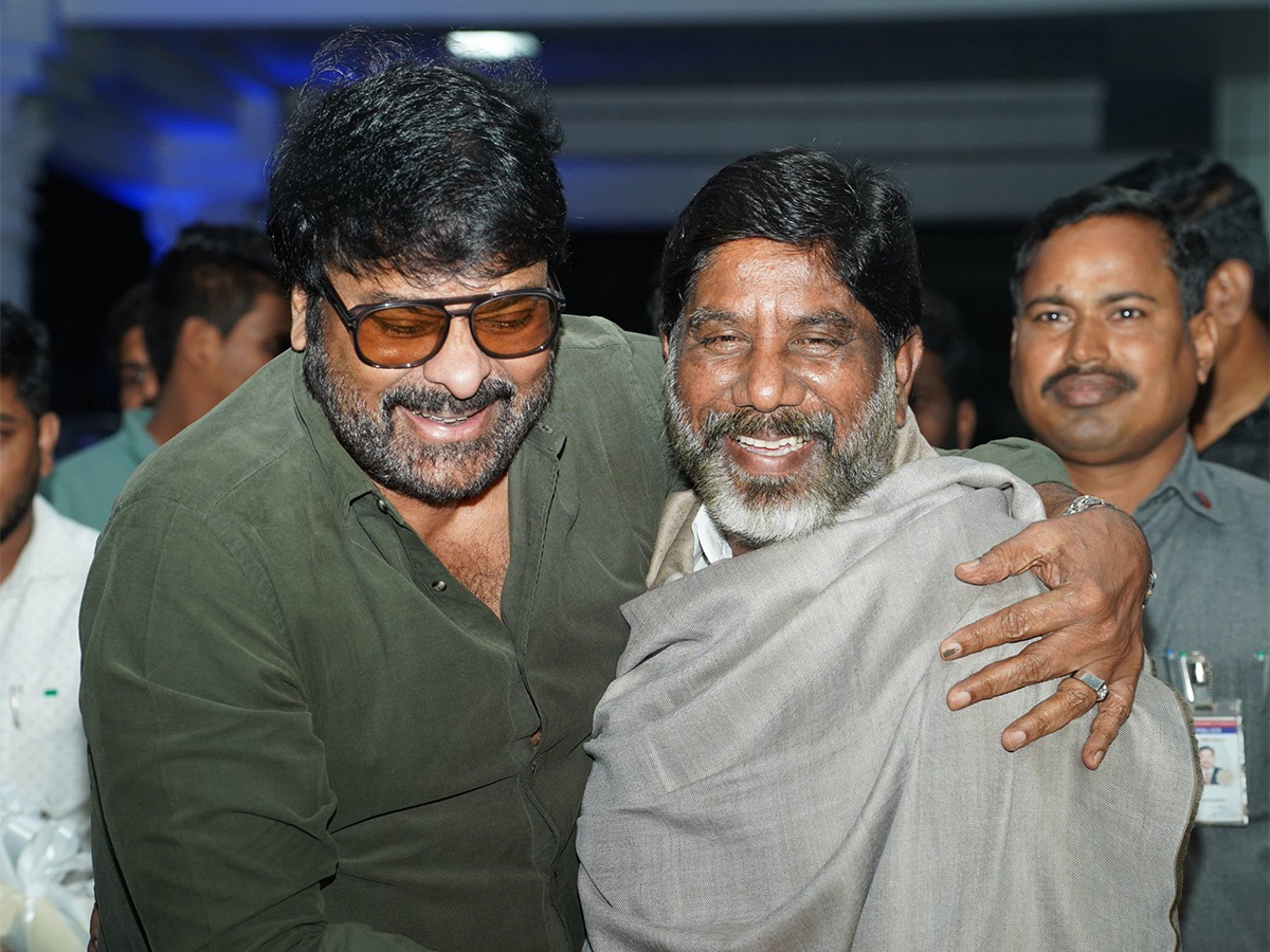 Megastar Chiranjeevi Meets Dy CM Bhatti Vikramarka - Sakshi5