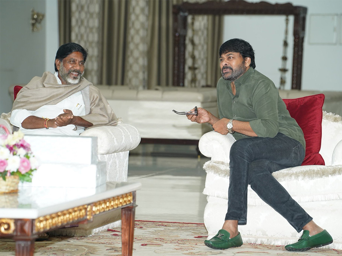 Megastar Chiranjeevi Meets Dy CM Bhatti Vikramarka - Sakshi7