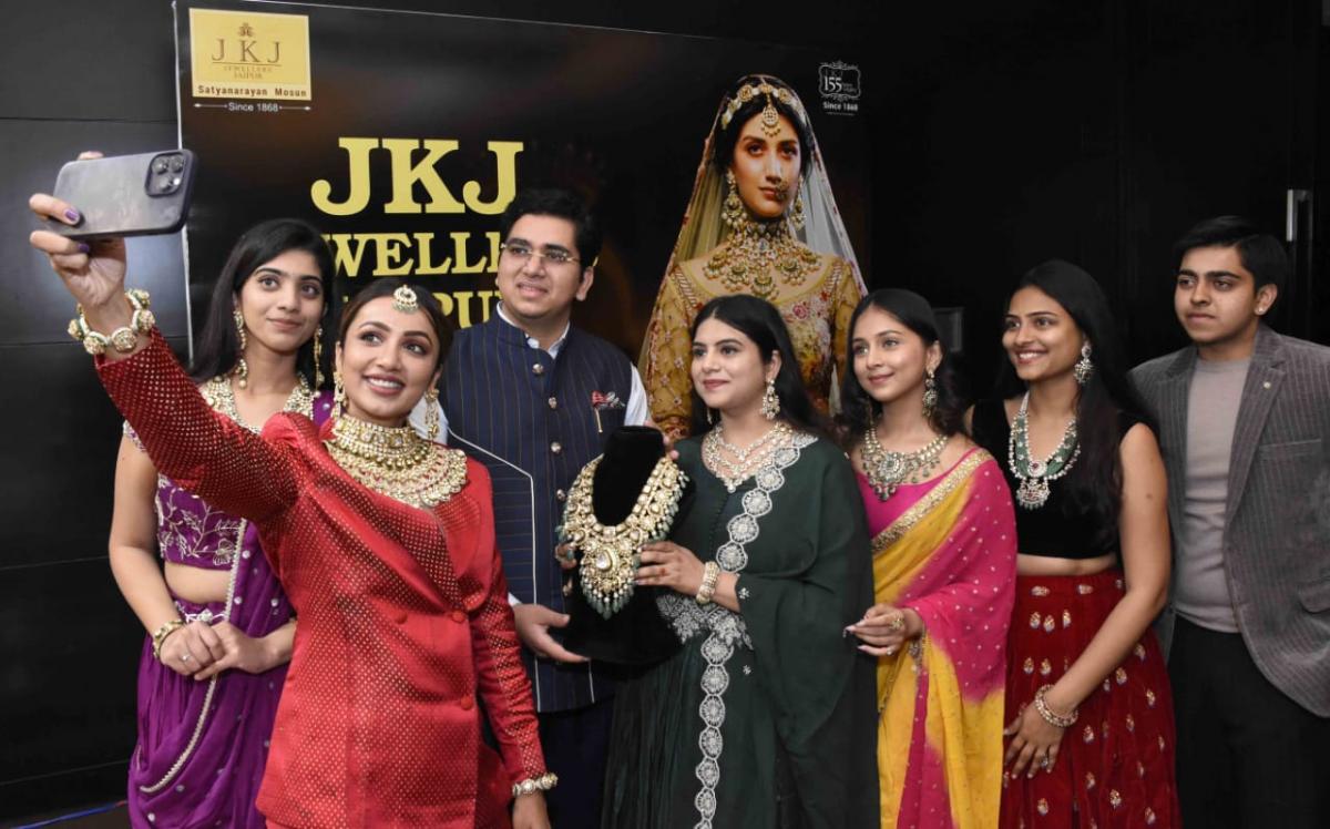 JKJ Jewellers at the Grand Launch of "Diamond Polki Jewellery Exhibition" Photos - Sakshi4