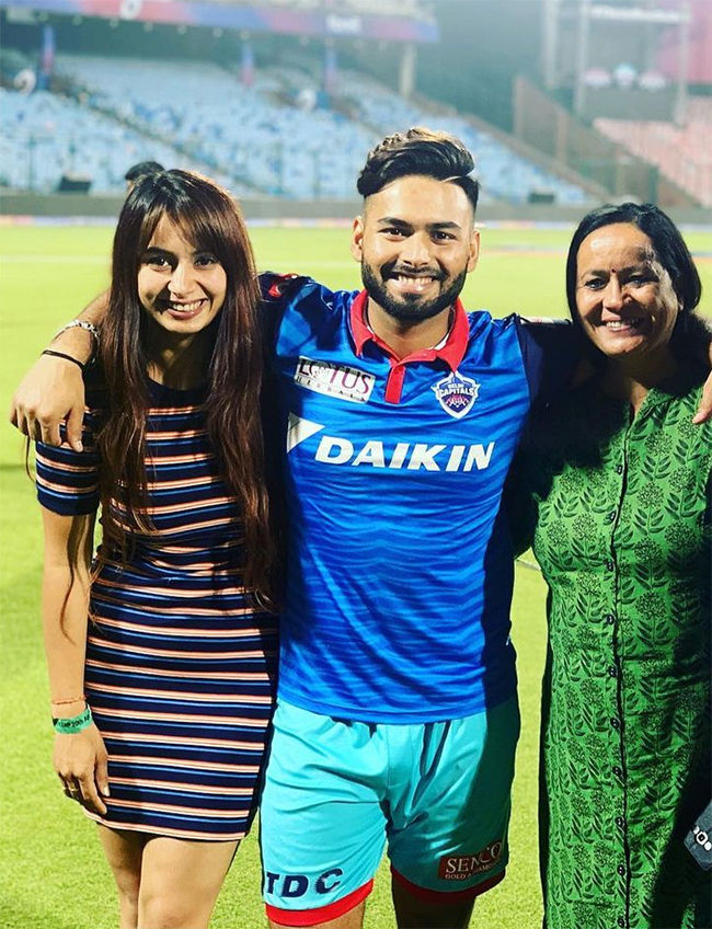 Rishabh Pant sister Sakshi Pant engagement photos - Sakshi18