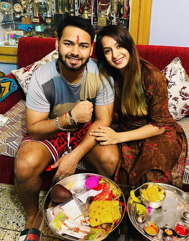 Rishabh Pant sister Sakshi Pant engagement photos - Sakshi19