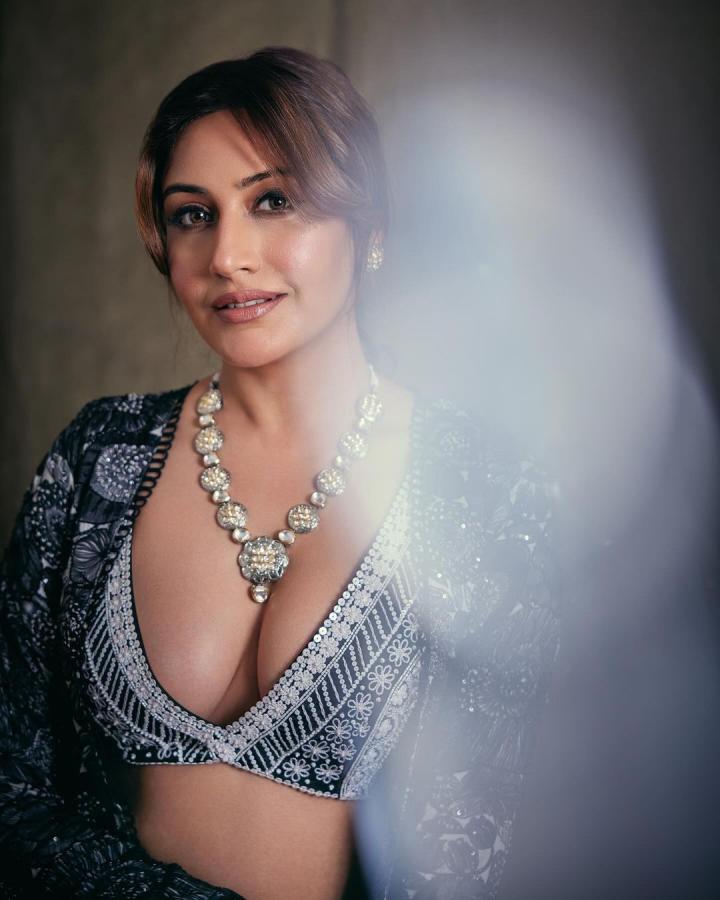 Surbhi Chandana Makes You Awestruck With Her Photo Looks - Sakshi2