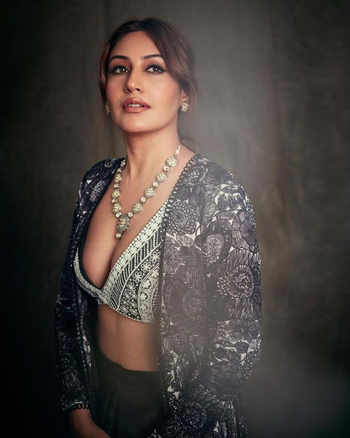 Surbhi Chandana Makes You Awestruck With Her Photo Looks - Sakshi8