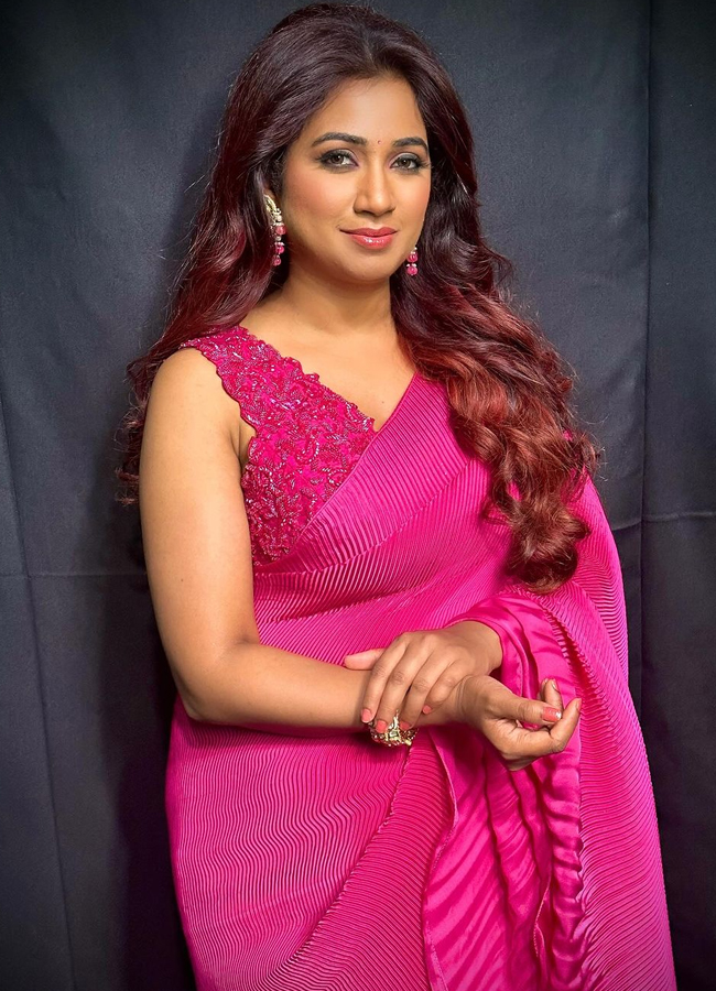 Melody Queen Of Bollywood Industry Shreya D Birthday Special Photos - Sakshi3